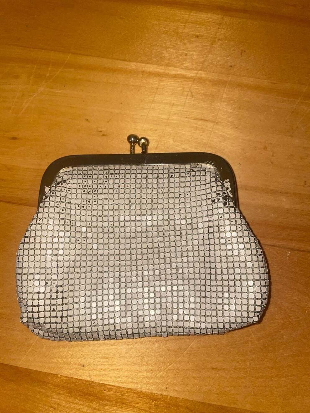 Vintage White Metal Mesh Kiss Lock Coin Purse